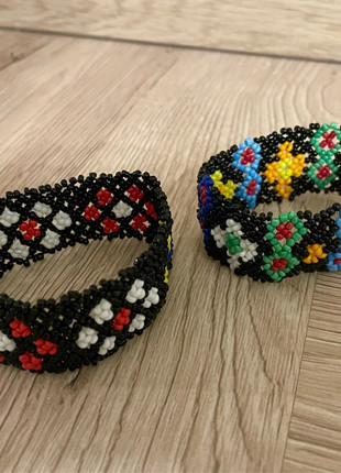 Lot de 2 bracelets en perle élastiqués africains, condizioni: Nuovo senza cartellino, €2.50, €3.33 include la Protezione acquisti
