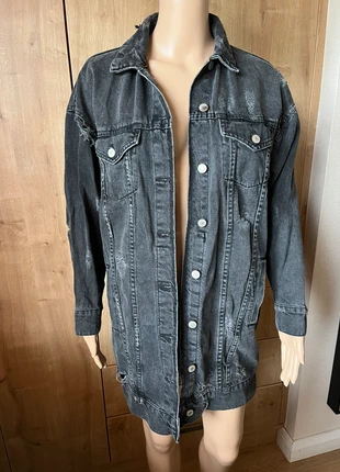 Oversized Distressed Denim Jacket, brand: Zara, condition: Very good, size: S / 36 / 8, €13.00, €14.35 includes Buyer Protection