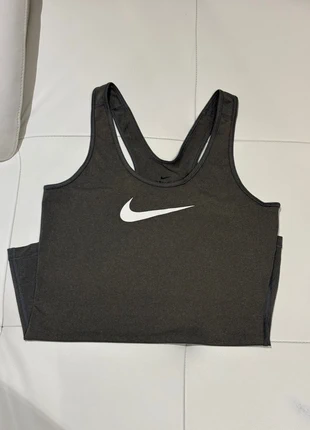 Débardeur Nike, marke: Nike, zustand: Sehr gut, größe: M / 38 / 10, 7,00 €, 8,05 € inklusive Vinted-Käuferschutz