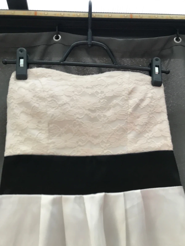 Robe noir et blanc - photo numéro 2