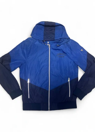 Guess Windbreaker, marke: GUESS, zustand: Sehr gut, größe: M, 20,00 €, 21,70 € inklusive Vinted-Käuferschutz