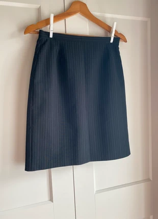 Pinstripe Tailored Skirt – Pimkie Size 38 (runs small), brand: Pimkie, condizioni: Ottime, taglia: M / IT 42 / EU 38, €5.00, €5.95 include la Protezione acquisti