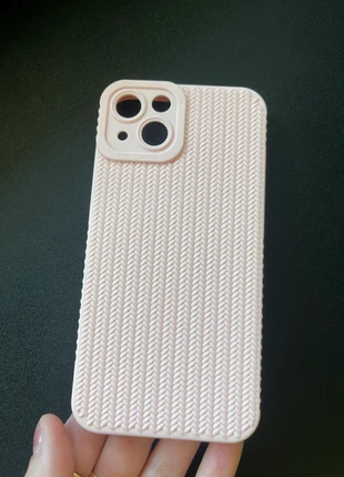 iPhone 13 hoesje gebreid roze wol look silicone shock proof, marque: Zara, état: Neuf sans étiquette, 5,00 €, 5,95 € Protection acheteurs incluse