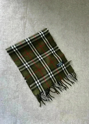 Écharpe Burberry vert, marque: Burberry, état: Très bon état, 45,00 €, 47,95 € Protection acheteurs (Pro) incluse