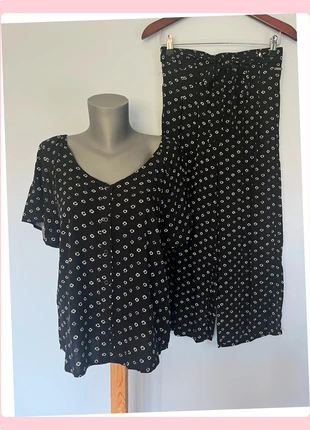 Ensemble 2 pièces Broadway Collection noir & blanc, marke: Broadway, zustand: Sehr gut, größe: Einheitsgröße, 16,43 €, 17,95 € beinhaltet Vinted-Käuferschutz Pro