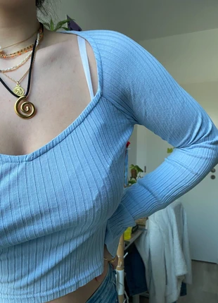 Top manche longue bleu pastel, brand: H&M Divided, condizioni: Ottime, taglia: S / IT 40 / EU 36, €10.00, €11.20 include la Protezione acquisti