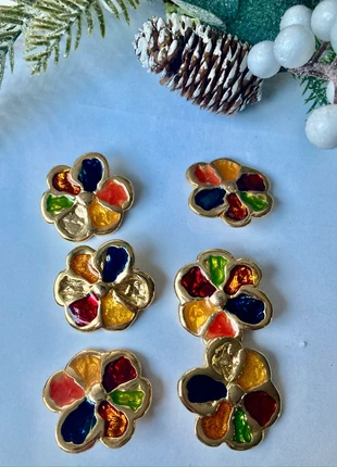 Lot 6 gros boutons vintage multicolores, marque: Vintage Dressing, état: Très bon état, 14,00 €, 15,40 € Protection acheteurs incluse