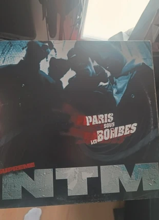 Vinyle 1e pressage ntm paris sous les bombes 1995, zustand: Sehr gut, 70,00 €, 74,20 € inklusive Vinted-Käuferschutz