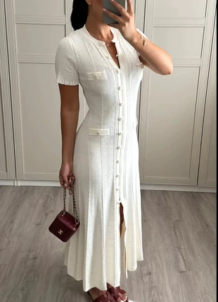 Vestido blanco largo con botones – textura delicada y bolsillos decorativos, marque: Local, état: Très bon état, taille: S / 36 / 8, 80,00 €, 84,70 € Protection acheteurs incluse