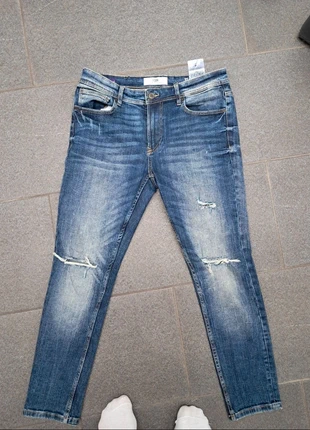 Zara FSBN denim spijkerbroek size 32, merk: Zara, staat: Nieuw zonder prijskaartje, maat: W32 | FR 42, € 6,99, € 8,04 inclusief Kopersbescherming