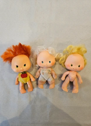 Lot de 3 poupées charlotte aux fraises, marke: Strawberry Shortcake, zustand: Zufriedenstellend, größe: Einheitsgröße, 10,00 €, 11,20 € inklusive Vinted-Käuferschutz
