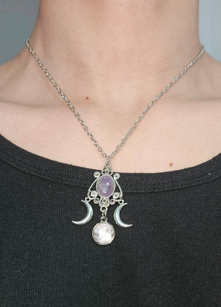 Gothic / Wicca Triple-Moon Kette mit Amethyst-Optik & Mond – silberfarben, marque: Sonstiges, état: Très bon état, 8,00 €, 9,10 € Protection acheteurs incluse
