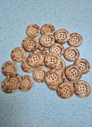 Packet of new wooden Buttons - 3cm wide, marque: and, état: Neuf sans étiquette, taille: Taille unique, 3,00 €, 3,85 € Protection acheteurs incluse