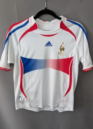 Maillot officiel Équipe de France Adidas – Coupe du Monde 2006 – Enfant 10 ans, marque: adidas, état: Bon état, taille: 10 ans / 140 cm, 22,00 €, 23,80 € Protection acheteurs (Pro) incluse