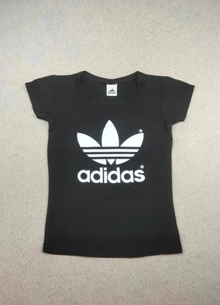 T-shirt Adidas logo trèfle grand imprimé dos | Noir | XS/S Femme près du corps, marque: adidas, état: Très bon état, taille: S / 36 / 8, 6,00 €, 7,00 € Protection acheteurs (Pro) incluse