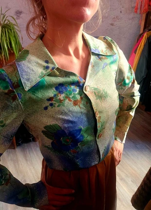 Chemise vintage à imprimé floral aquarelle, marque: Vintage Dressing, état: Très bon état, taille: M / 38 / 10, 12,00 €, 13,30 € Protection acheteurs (Pro) incluse