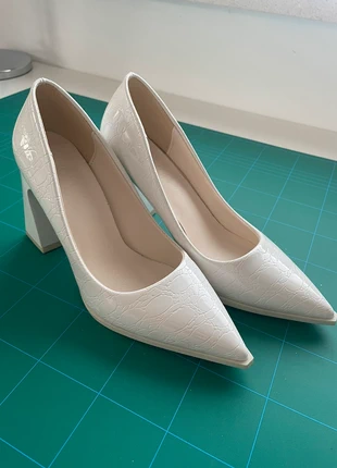 tacchi lucidi effetto coccodrillo, état: Neuf sans étiquette, taille: 37, 8,00 €, 9,10 € Protection acheteurs incluse