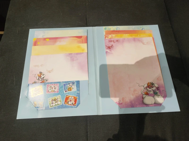 Lot de 3 pochettes Diddl avec papiers a lettre et timbres. - photo numéro 3