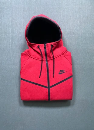 Pull sweat à capuche zippé Nike tech fleece | rouge logo noir | taille XS, brand: Nike, condizioni: Ottime, taglia: XS, €13.00, €14.35 include la Protezione acquisti