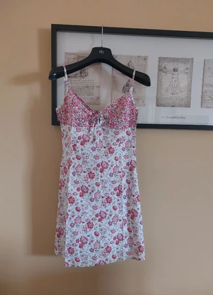 Vestito floreale, bianco e rosa, taglia XS, Stefanel, marca: Stefanel, estado: Bom, tamanho: XS / 34 / 6, €10.00, €11.20 inclui Proteção do Comprador