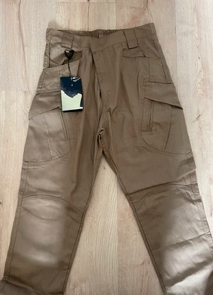 Pantalon cargo marron homme, zustand: Neu, mit Etikett, größe: S, 10,00 €, 11,20 € inklusive Vinted-Käuferschutz