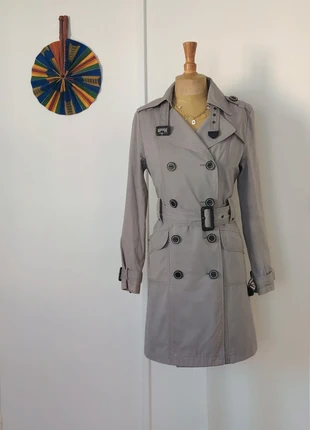 Trench Coat Amazone Couture Taille 38, marque: Amazone Couture, état: Très bon état, taille: M / 38 / 10, 43,00 €, 45,85 € Protection acheteurs incluse
