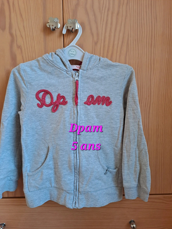 Sweat zippé capuche