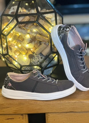 Basket toile grise hey dude, marque: Hey Dude, état: Très bon état, taille: 38, 12,00 €, 13,30 € Protection acheteurs incluse