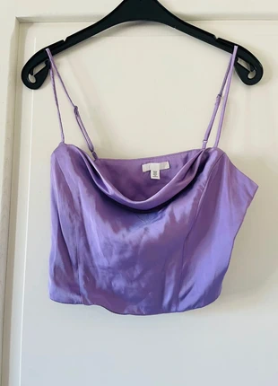 Bustier crop top lila H&M – Taille M – Satiné, élégant & réglable, merk: H&M, staat: Heel goed, maat: M / 38 / 10, € 14,00, € 15,40 inclusief Kopersbescherming