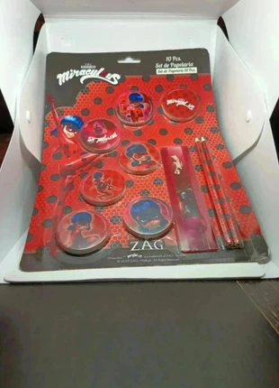 Set de Papeterie - Miraculous Ladybug, brand: Miraculous, condizioni: Nuovo con cartellino, taglia: 3 anni / 98 cm, €3.50, €4.38 include la Protezione acquisti Pro