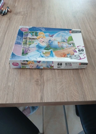Puzzle Cendrillon, marca: Puzzle, estado: Satisfatório, tamanho: 6 anos / 116 cm, €5.00, €5.95 inclui Proteção do Comprador