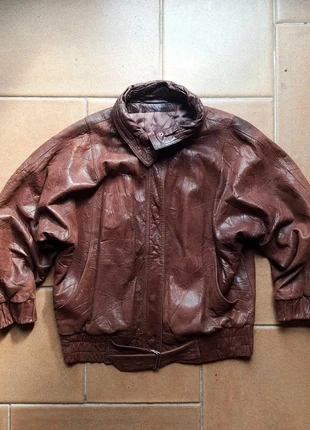 Veste en cuir marron – Taille XL – Coupe crop – Super état – Style workwear, brand: Vintage, condizioni: Ottime, taglia: XL / IT 46 / EU 42, €45.00, €47.95 include la Protezione acquisti