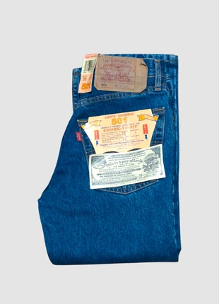 Levi's 501 Shrink-To-Fit USA Raw Denim Deadstock Vintage Medium Wash Blue, marque: Levi's, état: Neuf avec étiquette, taille: XXS / 32 / 4, 39,90 €, 42,60 € Protection acheteurs incluse