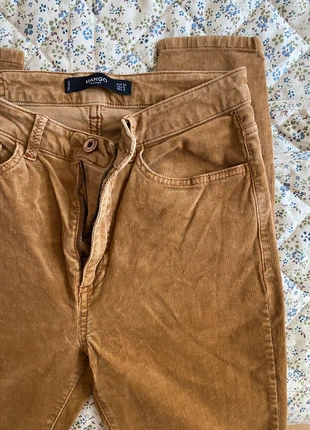 Pantalon velours côtelé, marke: Mango, zustand: Sehr gut, größe: M / 38 / 10, 10,00 €, 11,20 € inklusive Vinted-Käuferschutz
