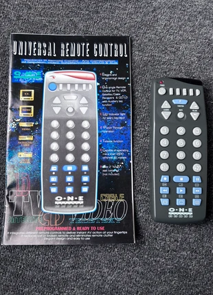 Universele afstandsbediening, merk: onbekend, staat: Heel goed, € 3,00, € 3,85 inclusief Kopersbescherming