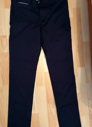 Pantalon Tommy Hilfiger neuf avec étiquette – Taille 33/34, marque: Tommy Hilfiger, état: Neuf avec étiquette, taille: W24 | FR 34, 35,00 €, 37,45 € Protection acheteurs incluse