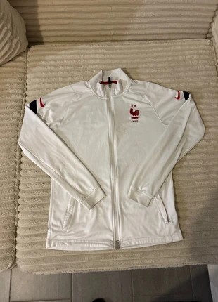 Veste de survêtement Nike EDF blanche taille S, marke: Nike, zustand: Sehr gut, größe: S, 20,00 €, 21,70 € inklusive Vinted-Käuferschutz