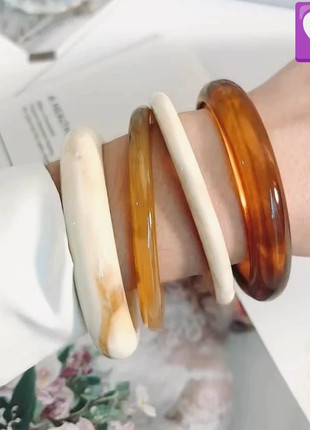 Lot de bracelets résine style vintage ivoire & ambre 🧡, marke: Vintage Dressing, zustand: Sehr gut, 29,99 €, 32,19 € beinhaltet Vinted-Käuferschutz Pro