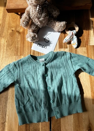 Gilet 6mois, marca: H&M, estado: Novo sem etiquetas, tamanho: 6-9 meses / 68 cm, €2.00, €2.80 inclui Proteção do Comprador