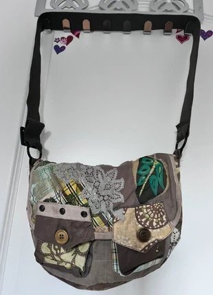 Patchwork Schultertasche im Y2K Boho Stil – DIY Look, Vintage Einzelstück, merk: Vintage Dressing, staat: Heel goed, € 8,00, € 9,10 inclusief Kopersbescherming