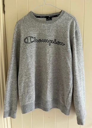 Grey champion sweatshirt, brand: Champion, condition: Very good, size: M, €19.00, €20.65 includes Buyer Protection