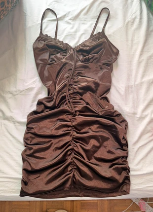 Robe courte, merk: H&M, staat: Nieuw zonder prijskaartje, maat: L / 40 / 12, € 10,00, € 11,20 inclusief Kopersbescherming