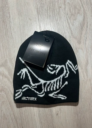 Bonnet Arc’teryx noir, brand: Arc'teryx, condizioni: Nuovo con cartellino, taglia: Taglia unica, €26.00, €28.00 include la Protezione acquisti