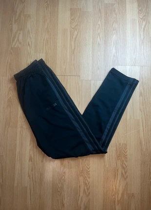 Track Pant Jogging Adidas noir streetwear coupe slim fit, marke: adidas, zustand: Sehr gut, größe: M, 13,00 €, 14,35 € inklusive Vinted-Käuferschutz