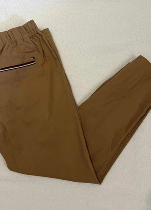 Pantalon Tommy Hilfiger – Taille M – Très bon état, merk: Tommy Hilfiger, staat: Heel goed, maat: M, € 20,00, € 21,70 inclusief Kopersbescherming