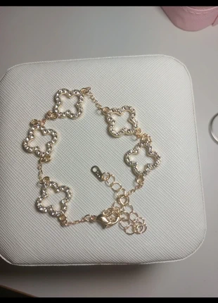 Kleeblattarmbänder 14 Karat vergoldet Bracelets trèfle plaqués or 14 carats, marke: Clover, zustand: Neu, mit Etikett, 9,00 €, 10,15 € inklusive Vinted-Käuferschutz