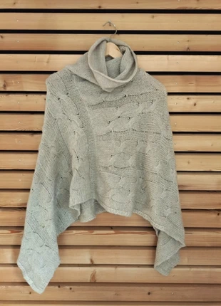 Poncho hiver, marque: La Halle, état: Très bon état, taille: Taille unique, 9,00 €, 10,15 € Protection acheteurs incluse