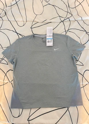 T-shirt Nike Miler Femme | Running | Dri-FIT | Gris | Taille M| Performance, brand: Nike, condition: New with tags, size: M / 38 / 10, €25.00, €26.95 includes Buyer Protection