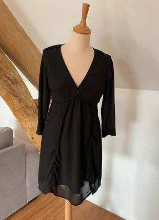 Robe midi décolletée en V Sézane | Noire | Taille S, marque: Sézane, état: Très bon état, taille: S / 36 / 8, 20,00 €, 21,70 € Protection acheteurs incluse