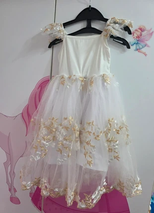 Beautiful white and gold special occasion dress size 3-4y, brand: FYMNSI, condition: New with tags, size: 3 years / 98-103 cm, £10.00, £11.10 includes Buyer Protection